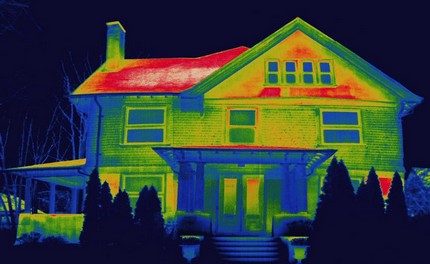 Bahay sa pamamagitan ng isang thermal imager