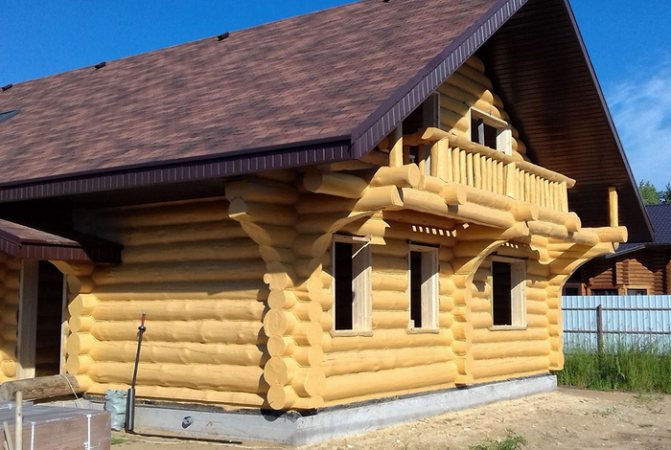 Photo : les fenêtres d'une maison en bois - lesquelles choisir ?