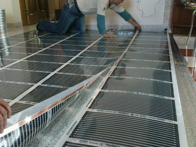 Gumagamit kami ng electric underfloor heating sa isang country house o sa isang country house 2