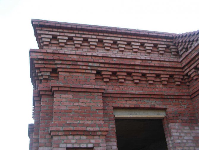 Brick cornice - kung paano tapos ang pagmamason, mga pagkakaiba-iba, tagubilin, payo mula sa mga bricklayer