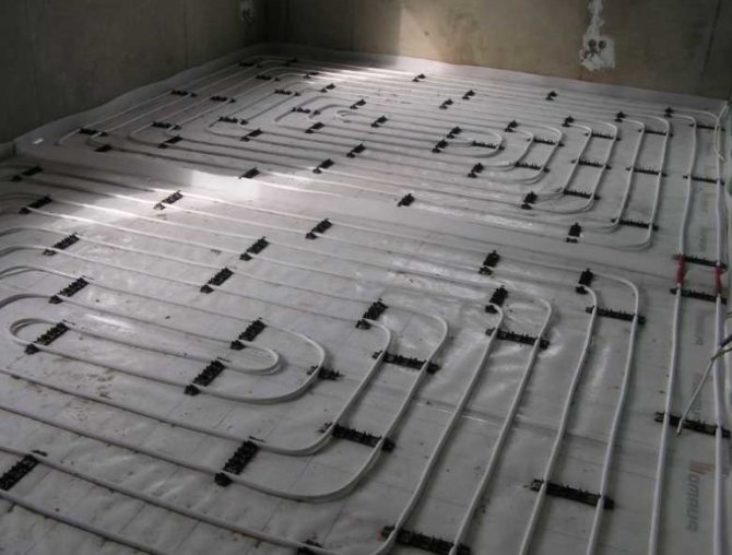 Sino ang maaaring harapin ang isang multa para sa pag-install ng underfloor heating