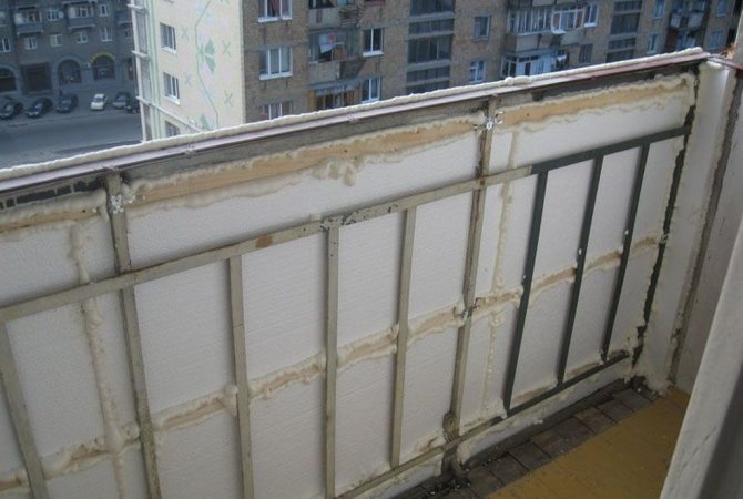 Réchauffer un balcon à Khrouchtchev: comment le faire soi-même?