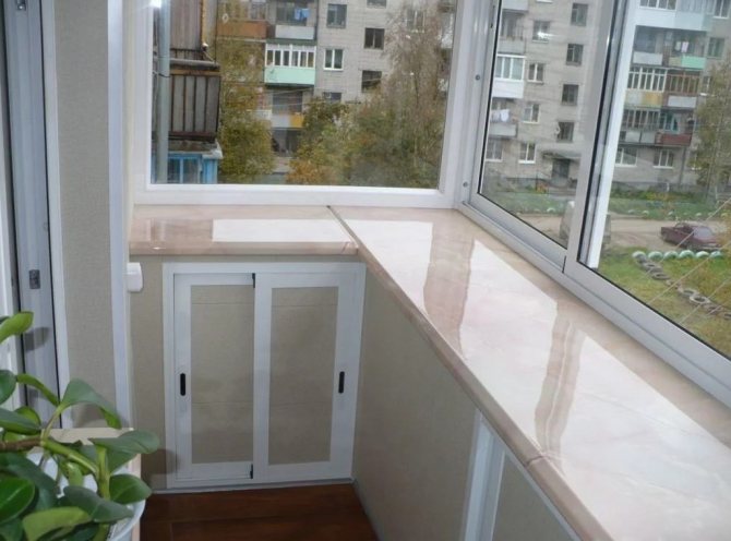 Réchauffer un balcon à Khrouchtchev: comment le faire soi-même?