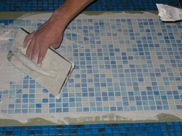 Grout ng mosaic